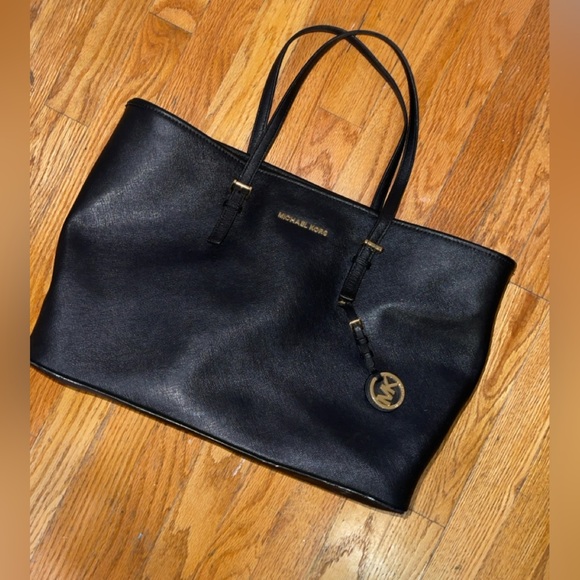 Michael Kors Purse - Picture 2 of 5